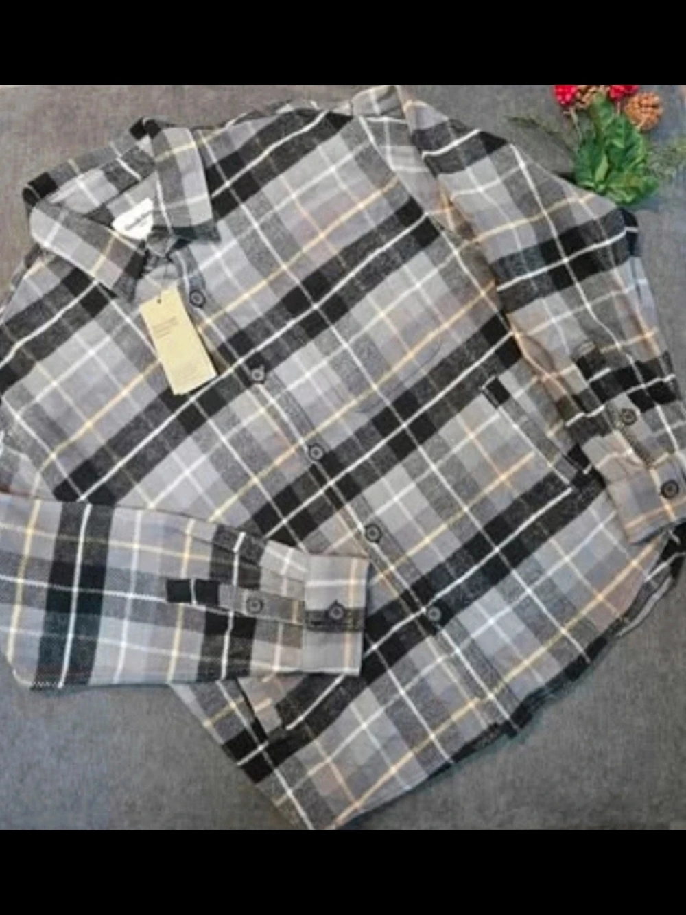 Men's Gray Black Plaid Button-Up Shacket With Pockets Size Medium NWT